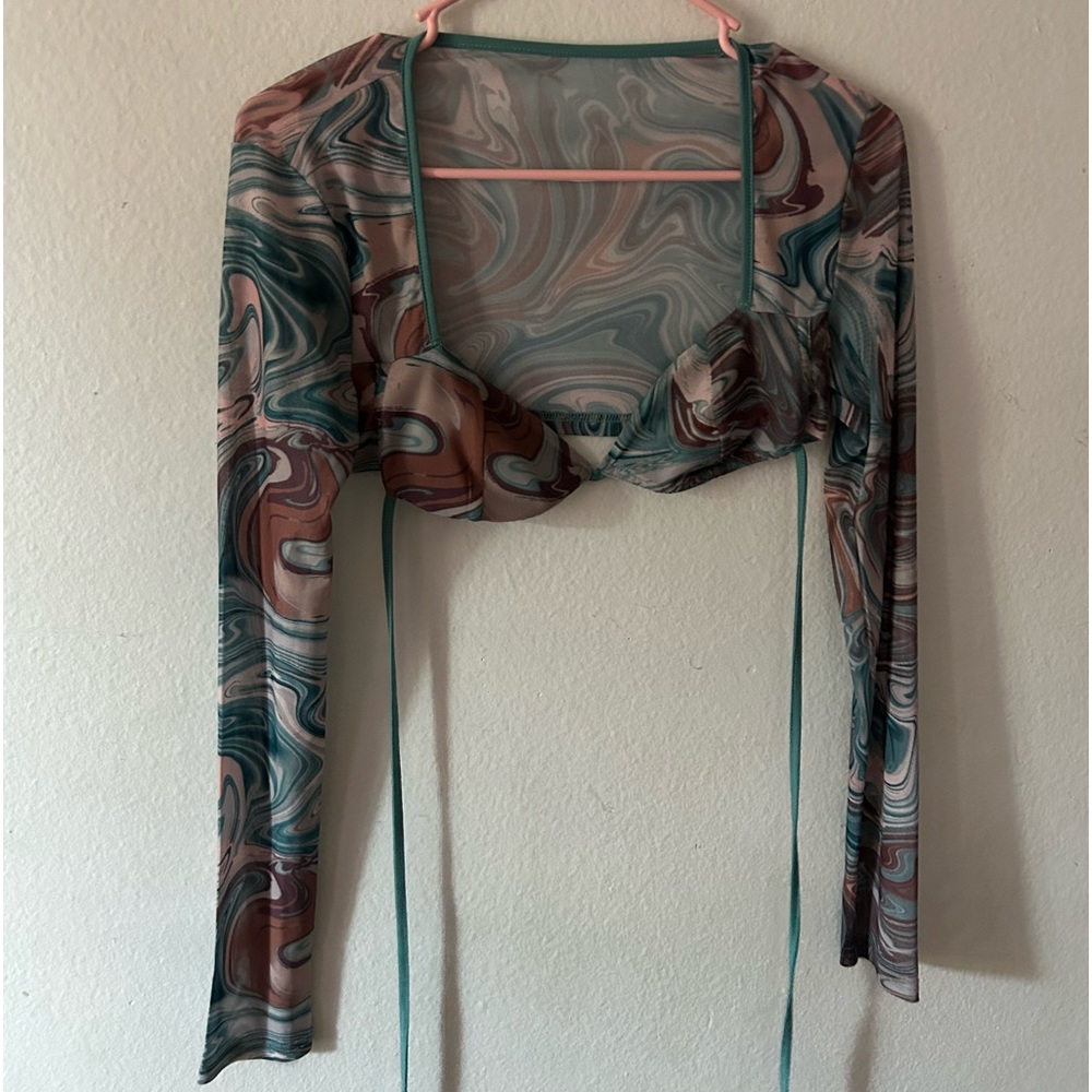 M long sleeve crop top